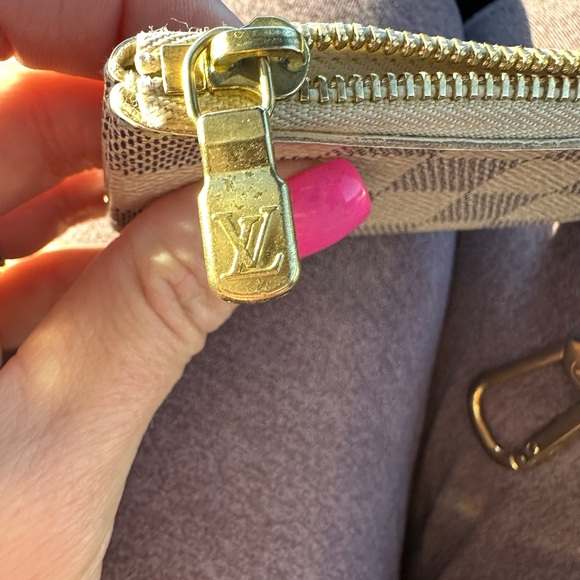 Louis Vuitton Key Pouch - Picture 2 of 6